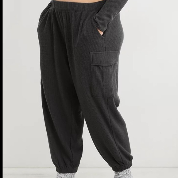 Women’s dark grey sweats - Picture 1 of 3
